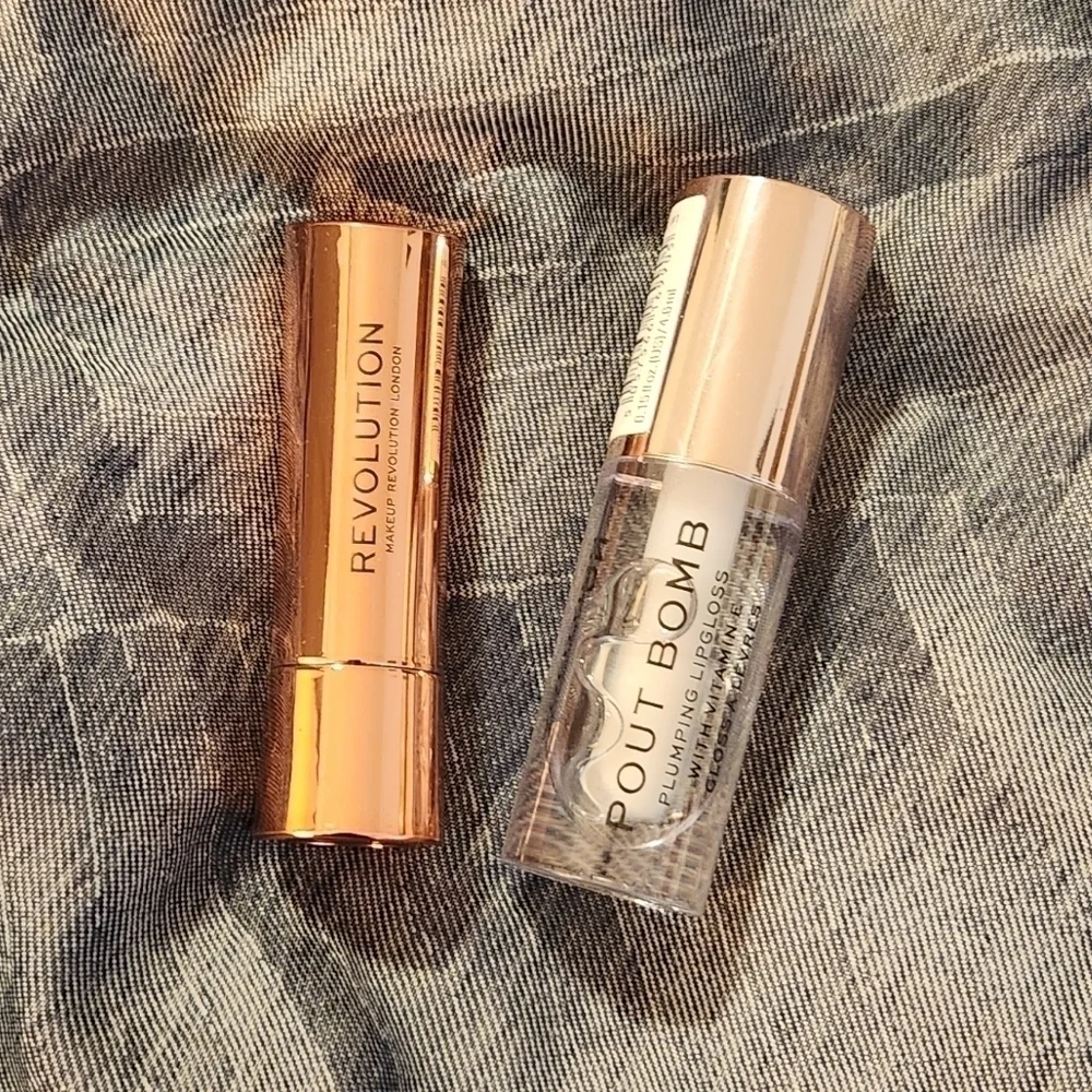 Revolution Beauty London Lipstick (Ruby) & Clear Gloss Bundle